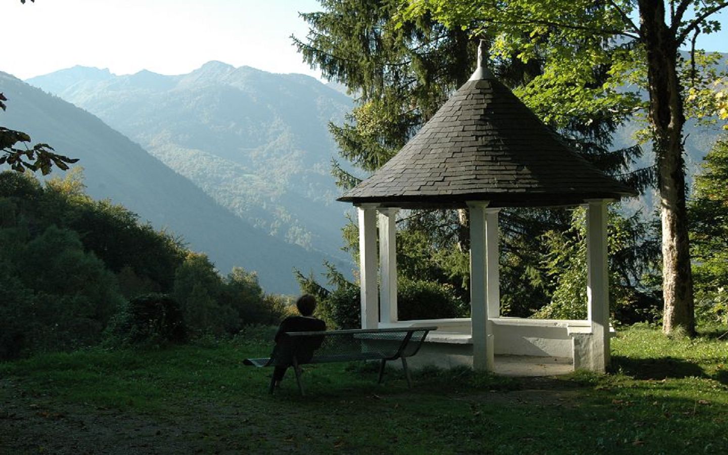 La promenade horizontale Eaux-Bonnes Nouvelle-Aquitaine