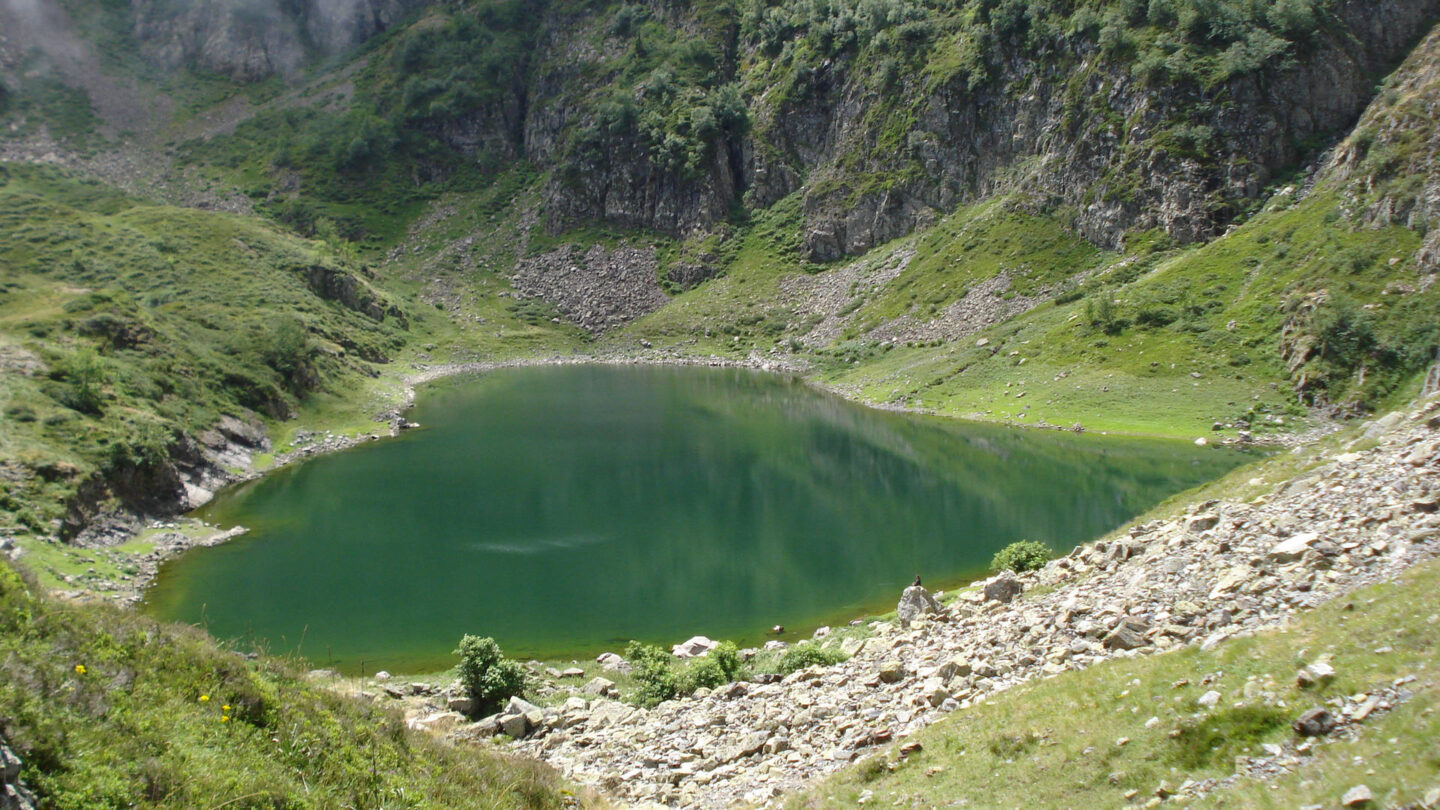 Le lac d'Er Laruns Nouvelle-Aquitaine