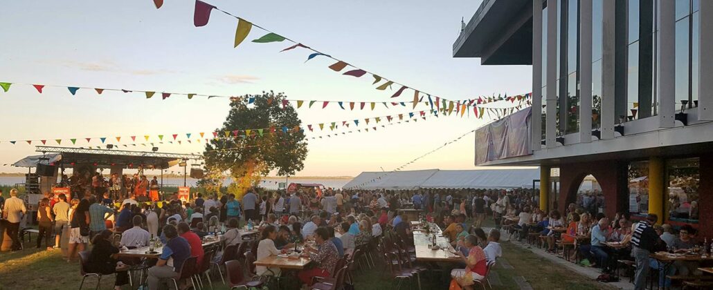 Music and Cook and Wine  Pauillac