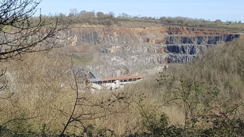 Randonnée Boucle de la vallée du Chambon et de la carrière de Donia. Saivres Nouvelle-Aquitaine