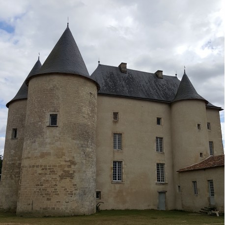Ensigné La Commanderie des Templiers Ensigné Nouvelle-Aquitaine