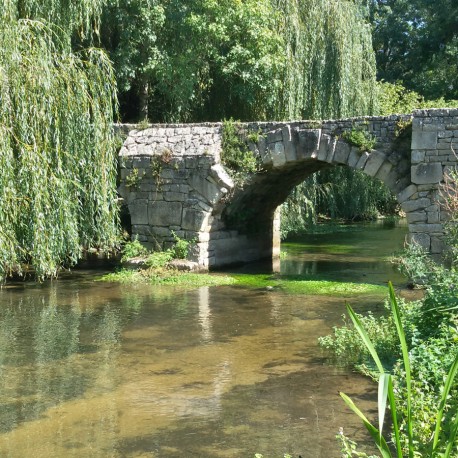 Vernoux-Sur-Boutonne La Fontaine de Foucambert Vernoux-sur-Boutonne Nouvelle-Aquitaine