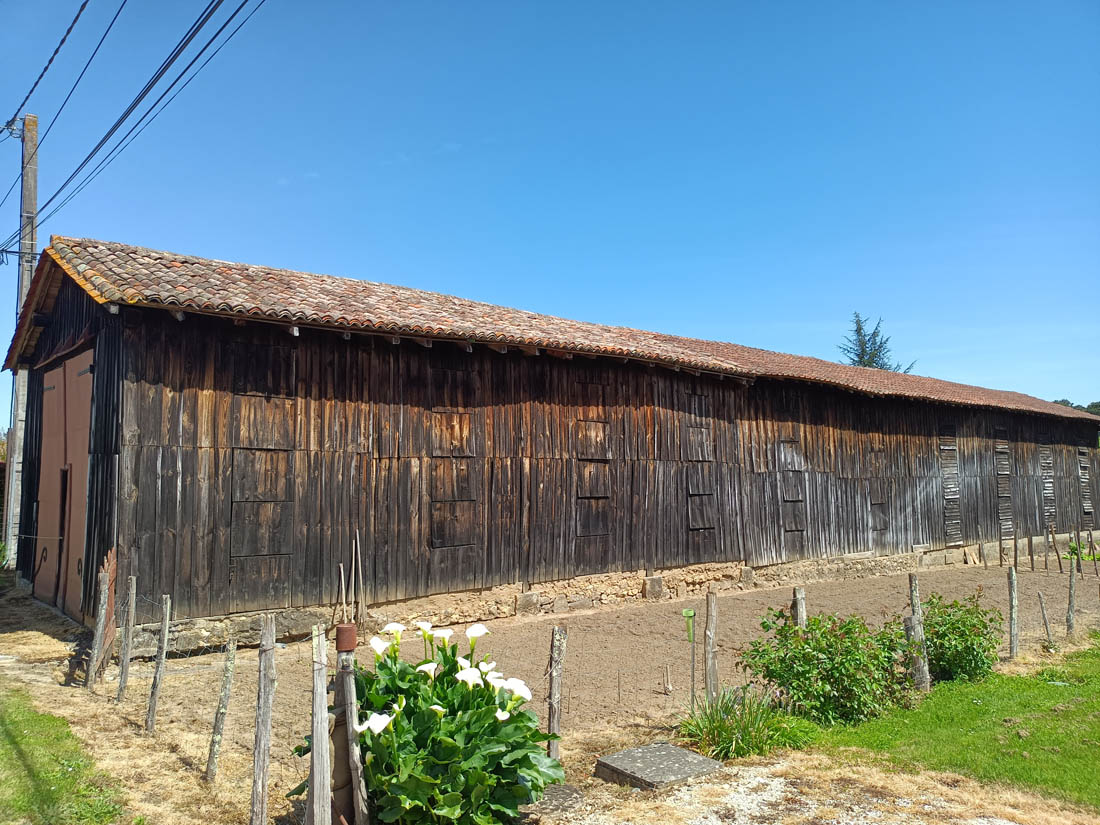 Chemin des Séchoirs à Tabac Lamonzie-Montastruc Nouvelle-Aquitaine