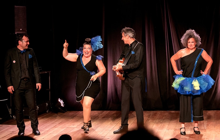 Les Banquettes Arrières - Gentilles... par accident Salle Paul Fort