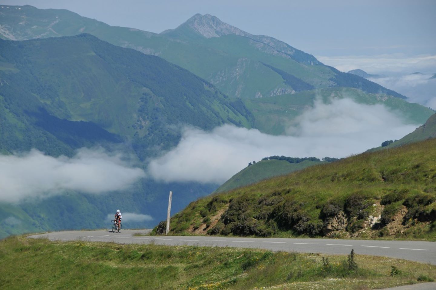 Le col de l'Aubisque en VAE Laruns Nouvelle-Aquitaine
