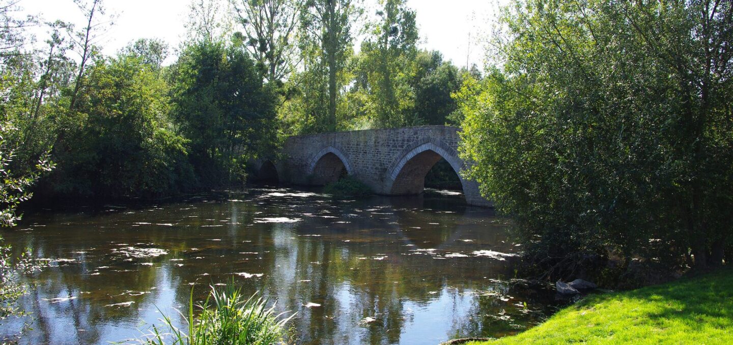 Les sentiers du Thouarsais "Bouillé-Saint-Paul" Val en Vignes Nouvelle-Aquitaine