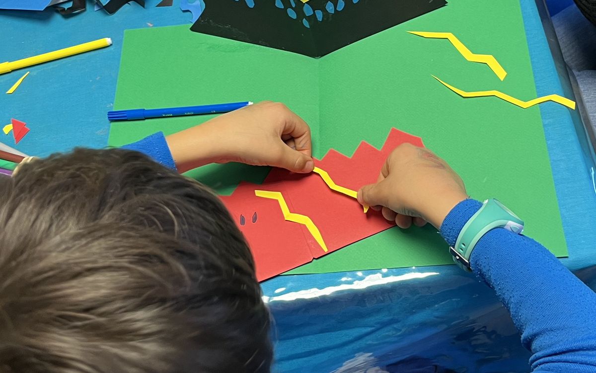 Atelier famille : A la découverte du pop-up avec Elena Selena Médiathèque Virginia Woolf Paris