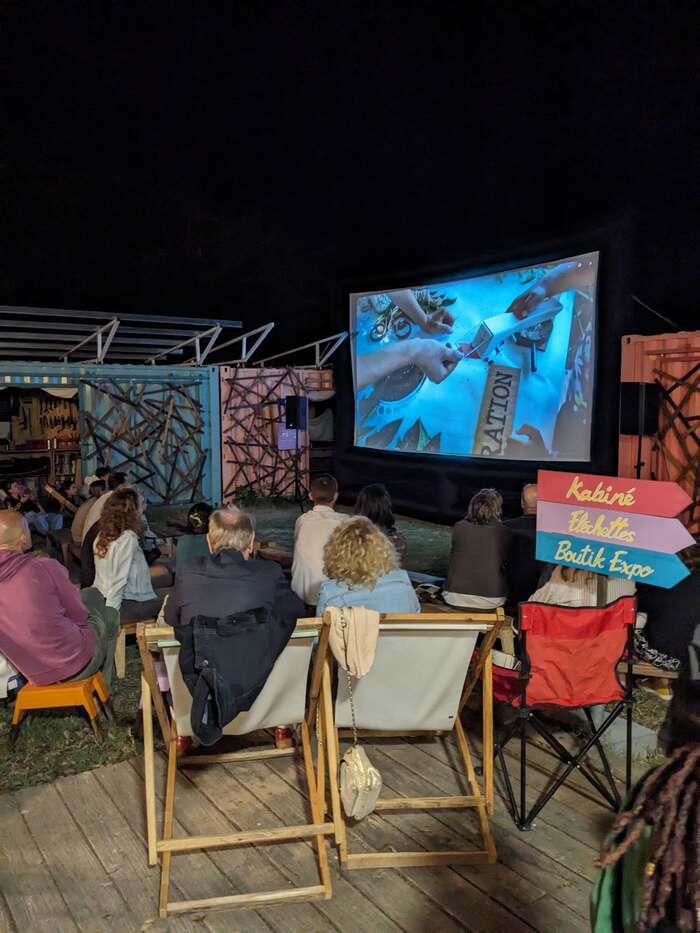 Café Archi La Raffinerie Saint-Gilles-les-Bains