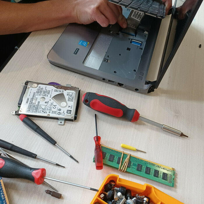Repair café numérique - Atelier de réparation d'ordinateurs Centre socioculturel de Bellevue - Centre du Jamet