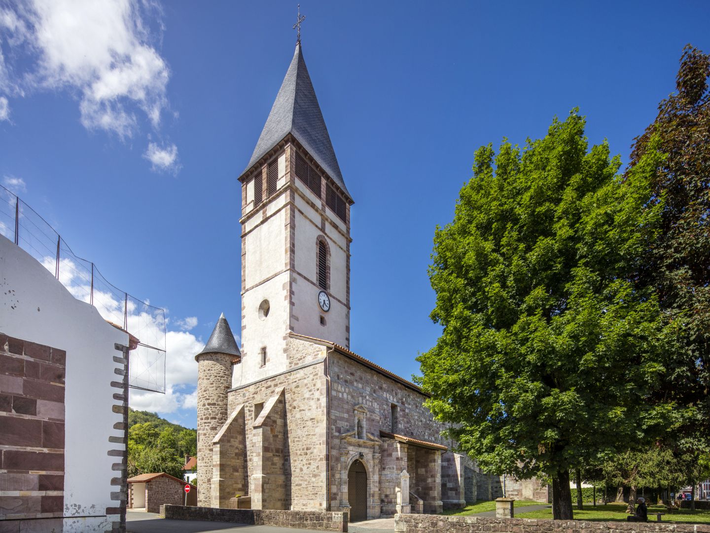 Chants basques -Kantaldia Iparrailaieko soinuolariak et choeur Ascese