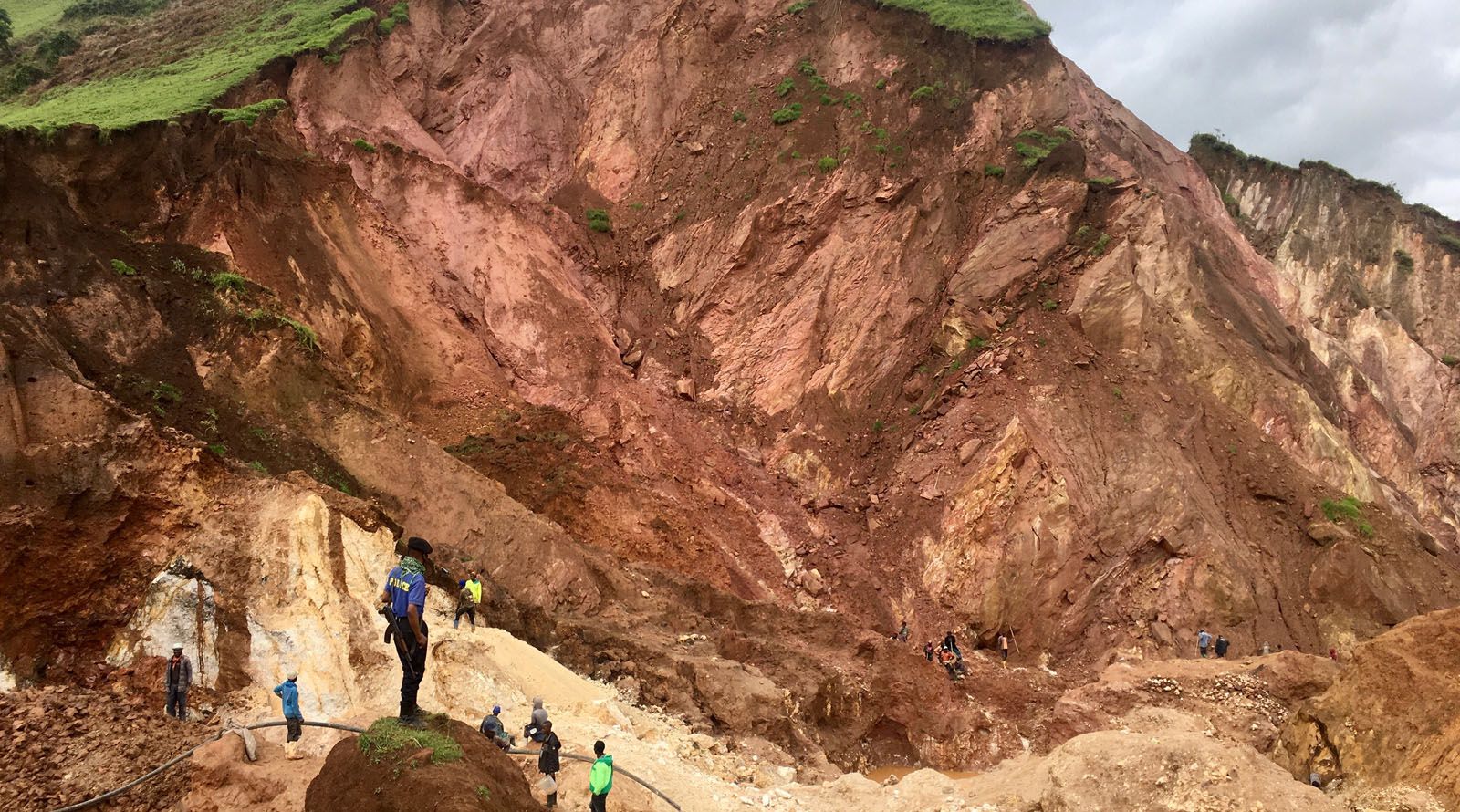 Ciné-documentaire > Le sang et la boue