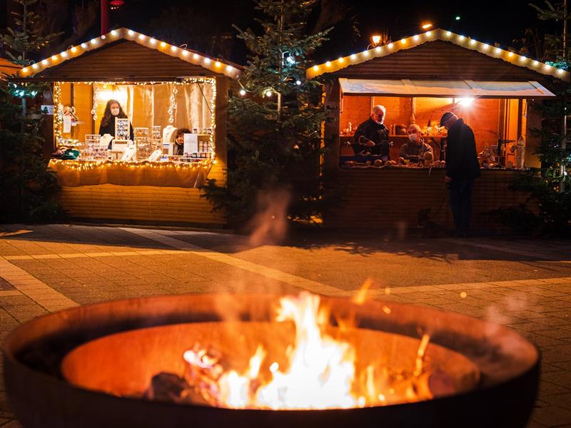 Déambulation d'échassiers Les anges