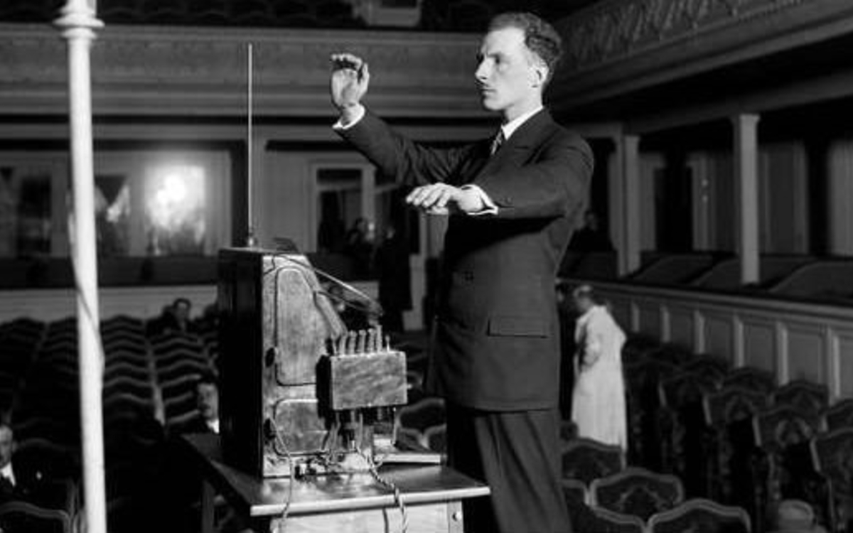 Le Thérémine à la médiathèque - Monte le son 2025 Médiathèque Edmond Rostand Paris