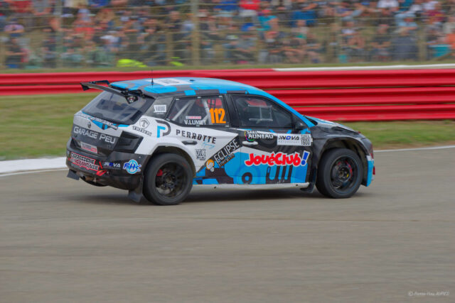 Valentin LUMET 3eme en catégorie SUPER 1600 sur la SKODA Fabia S1600 numéro 112 au Rallycross de Lohéac le 31 Aout 2025 Valentin LUMET 3eme en catégorie SUPER 1600 sur la SKODA Fabia S1600 numéro 112 au Rallycross de Lohéac le 31 Aout 2025