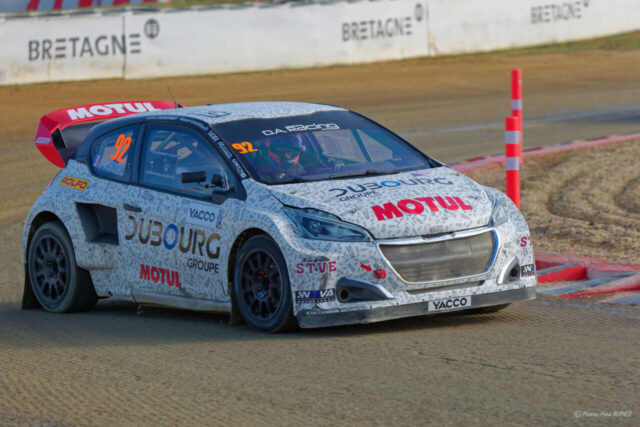 Andréa DUBOURG 1er en catégorie SUPERCAR sur la PEUGEOT 208 WRX numéro 92 et 1er du Rallycross de Lohéac le 31 Aout 2025