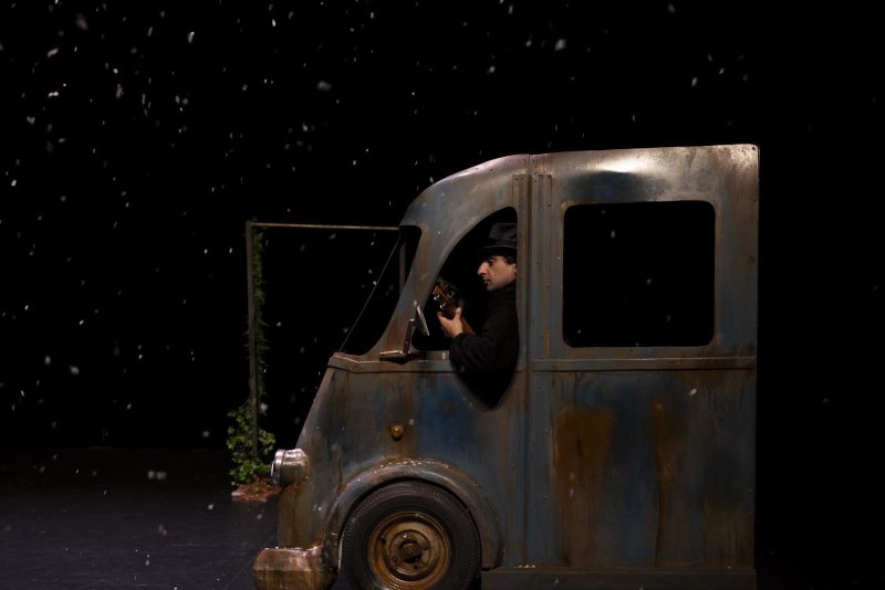 Manger un phoque Compagnie Supernovae