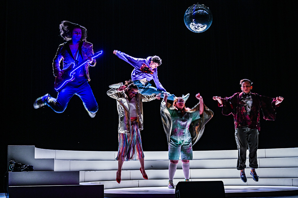 PERSONNE N’EST ENSEMBLE SAUF MOI