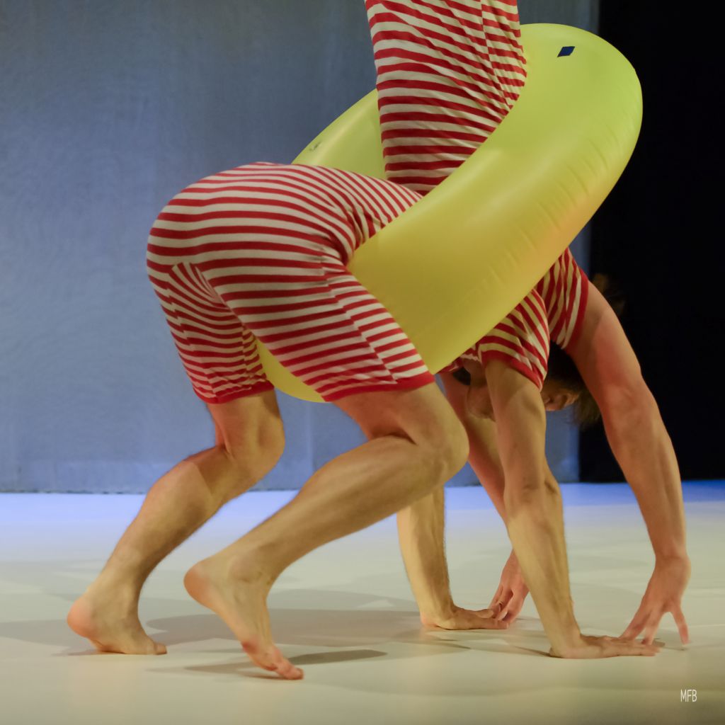 Saison culturelle 2025-2026 "Waterplouf noyade interdite"- Cirque en scène