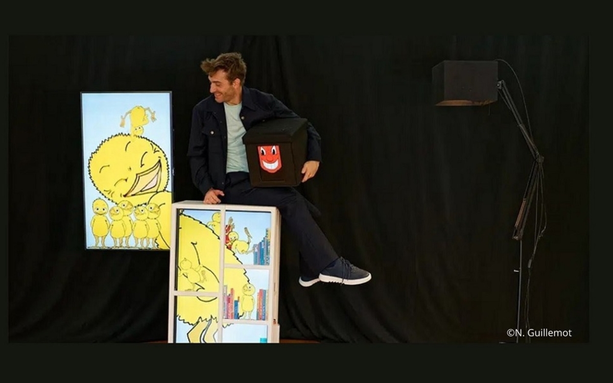 Spectacle "Mille secrets de poussins” Par le Collectif Quatre Ailes Bibliothèque Astrid Lindgren Paris