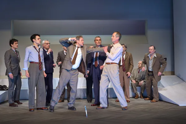 Théâtre 12 hommes en colère