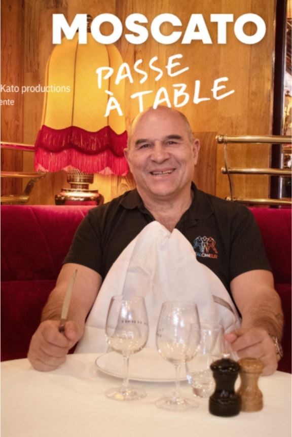 VINCENT MOSCATO PASSE À TABLE