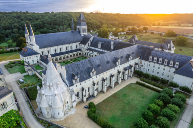 2023-été-Abbaye-Fontevraud-drone_abbaye fontevraud_Kreazim 5 abbaye fontevraud