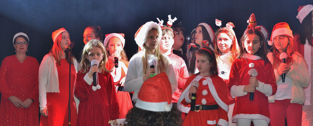 CHANTS DE NOËL PAR THAU VOICE ACADEMIE