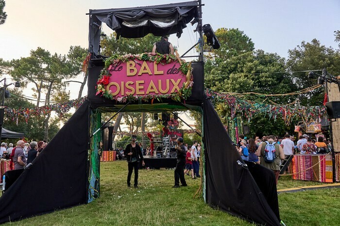 Le bal des oiseaux - Cie Sapage Nocturne Square de la Halvêque