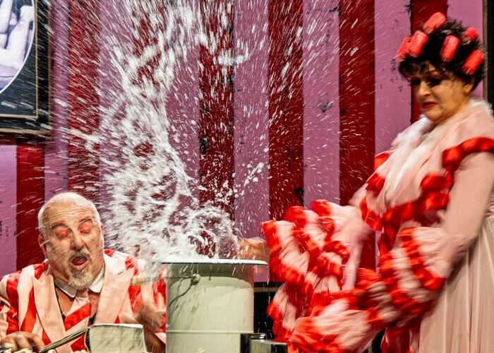 On purge bébé - Cie L'Envers du décor/Cie Pré-O-Coupé Mixt