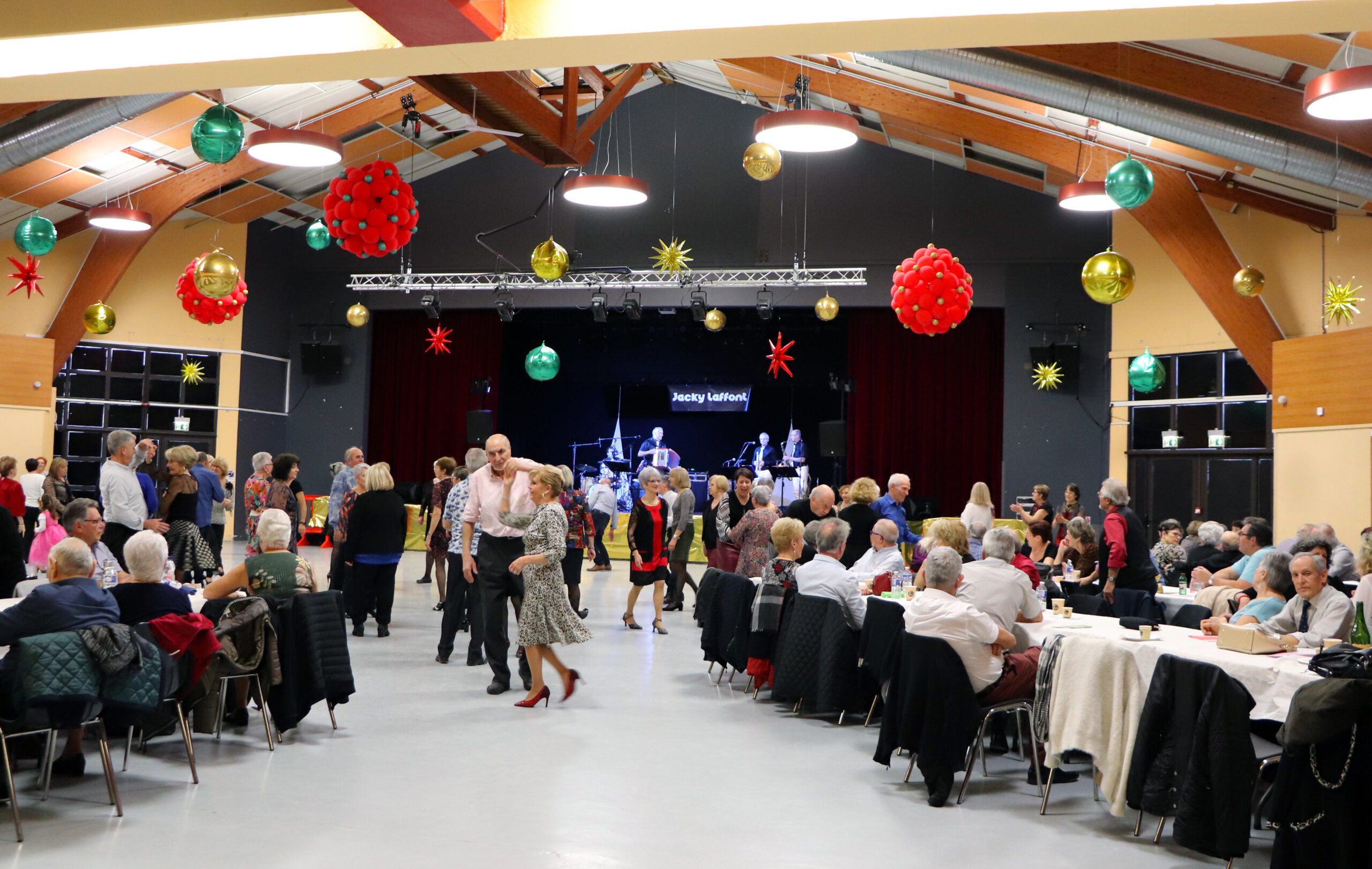 BAL MUSETTE PAR LE CLUB DU 3ÈME ÂGE