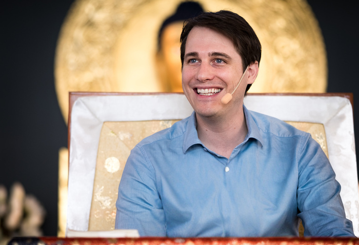 De la paix intérieure à la paix dans le monde Athénée municipal de Bordeaux Bordeaux