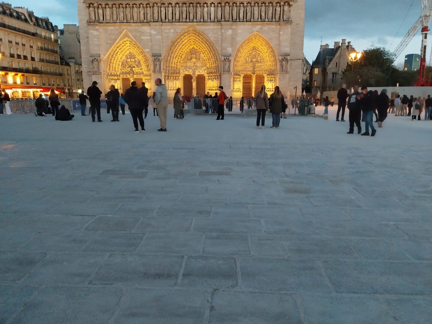 parvis Notre Dame