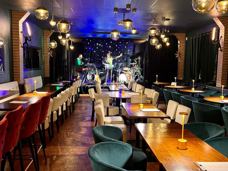 Samedi live music au Lounge avec le groupe Kameleon