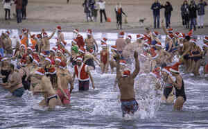 41E BAIN DE NOËL DE VALRAS-PLAGE