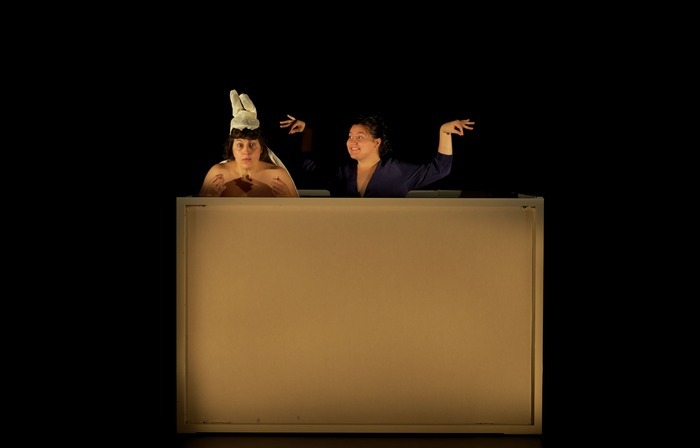 Filles & Soie pour toutes & tous Salle de spectacle Gueugnon