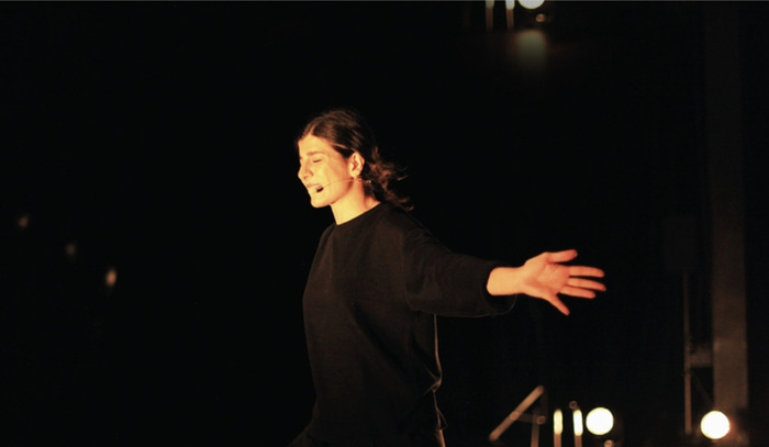 I'M DERANGED | Mina Kavani LES QUINCONCES - scène nationale Le Mans Le Mans