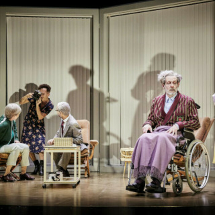 LES ENFANTS TERRIBLES | Philipp Glass                                Mise en scène : Matthias Piro Opéra de Lille Lille