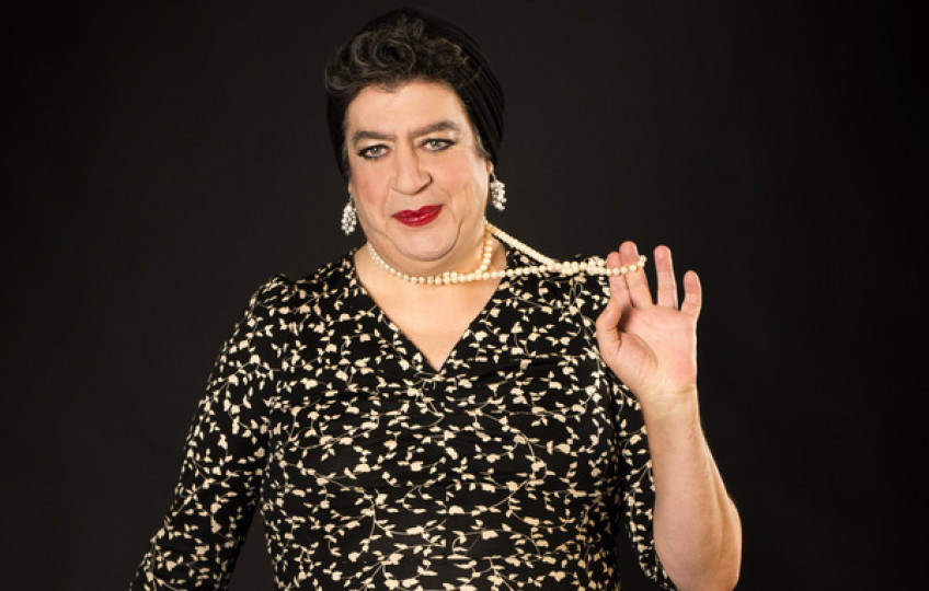 Spectacle Madame Raymonde. Mes plus grands succès