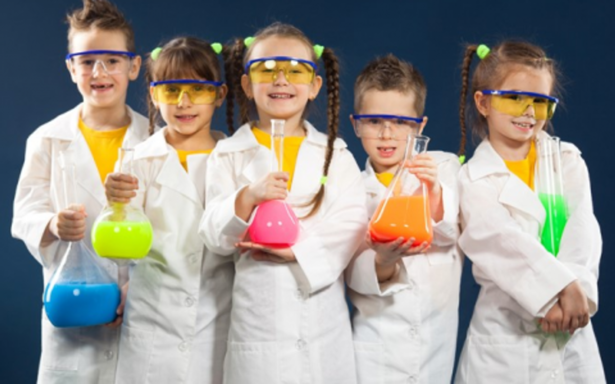 Atelier scientifique pour enfants animé par l'association "Les savants fous" Bibliothèque Andrée Chedid Paris