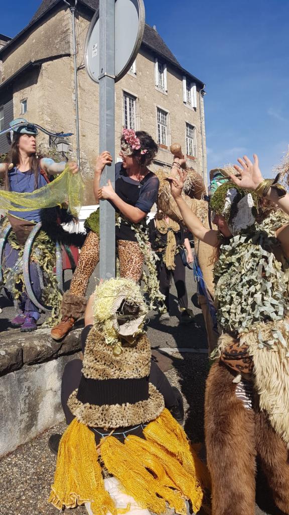 Carnaval à Gourette Grand défilé sauvage