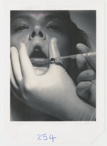 CAROLE LAMBERT – Donna Trope HD-min paris photo