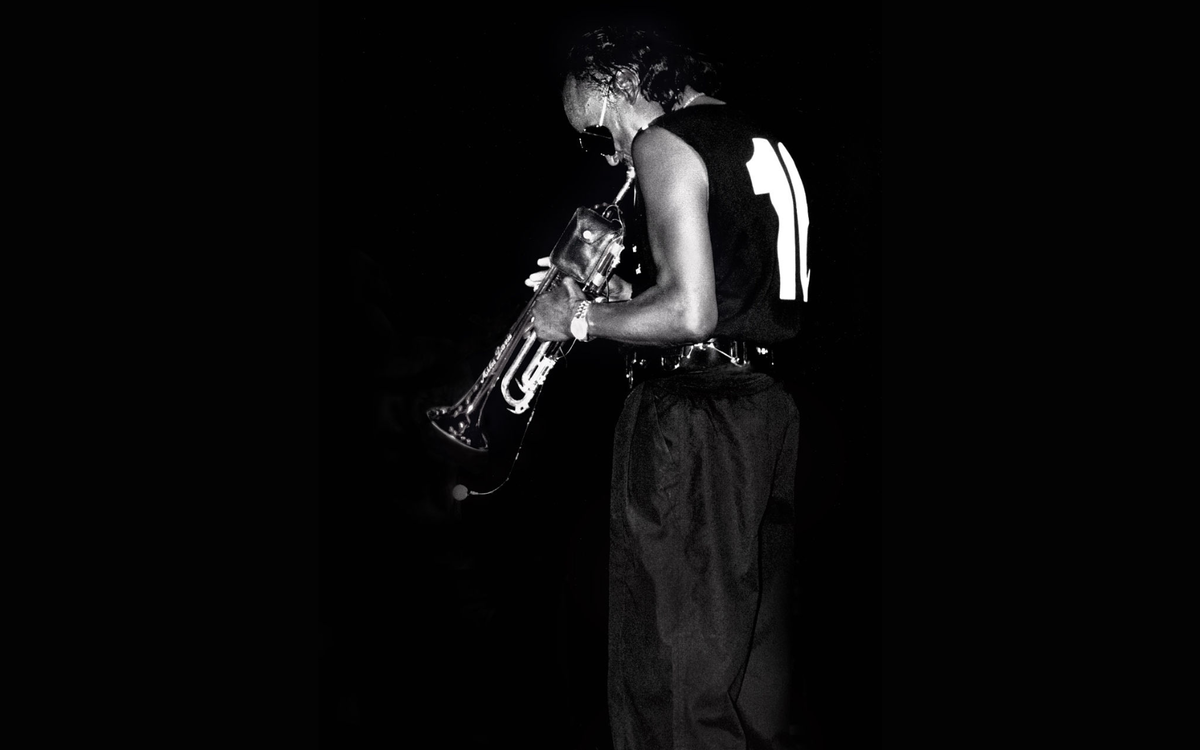 Dans le dos de Miles Davis | Conférence par Alexandre Pierrepont Médiathèque musicale de Paris – Christiane Eda-Pierre Paris