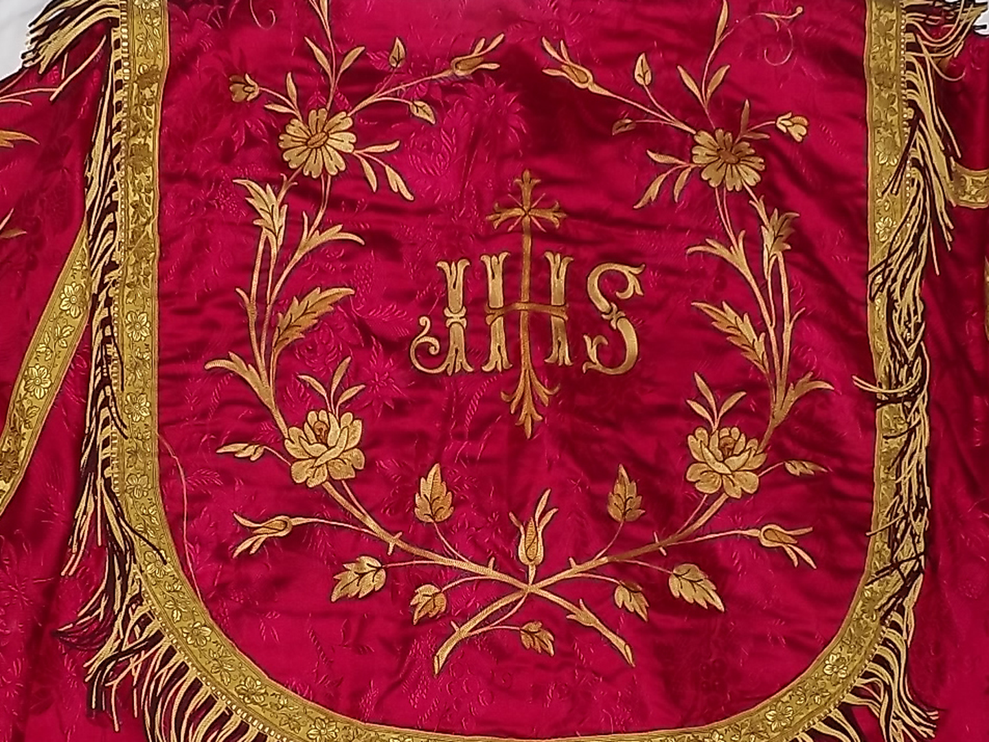 Exposition de vêtements liturgiques