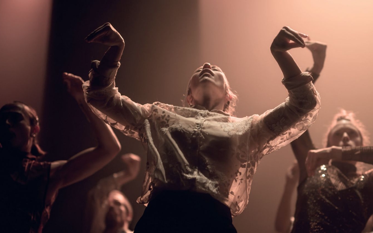 Hofesh Shechter Théâtre de la Ville – Sarah Bernhardt Paris