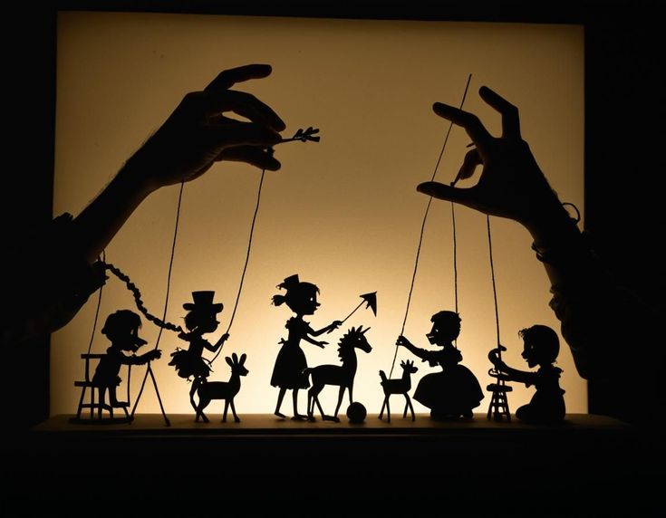 La cour des atrs théâtre d'ombres