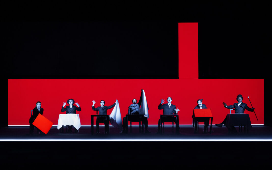PESSOA – Since I’ve been me Théâtre de la Ville – Sarah Bernhardt Paris