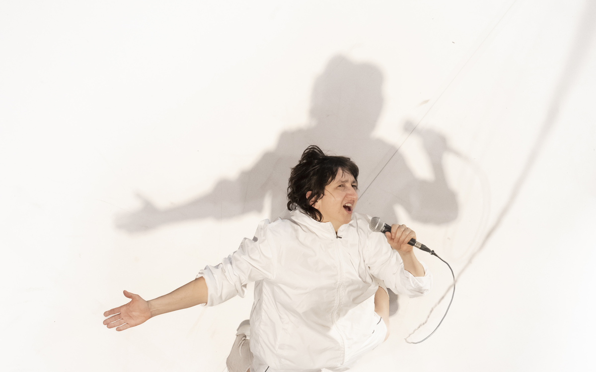 SILVIA GRIBAUDI - Suspended Chorus Théâtre de la Ville - Abbesses Paris