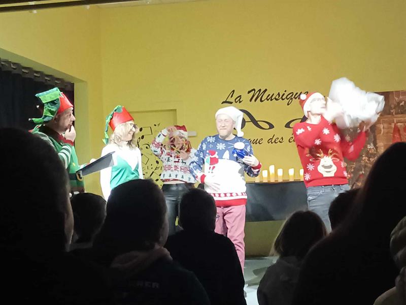 Spectacle de Noël pour enfants 'Le sapin enchanté du Père Noël'