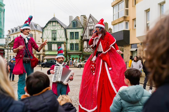 Spectacle-déambulation "Mère Noël et ses lutins" Saint Aignan Grand Lieu