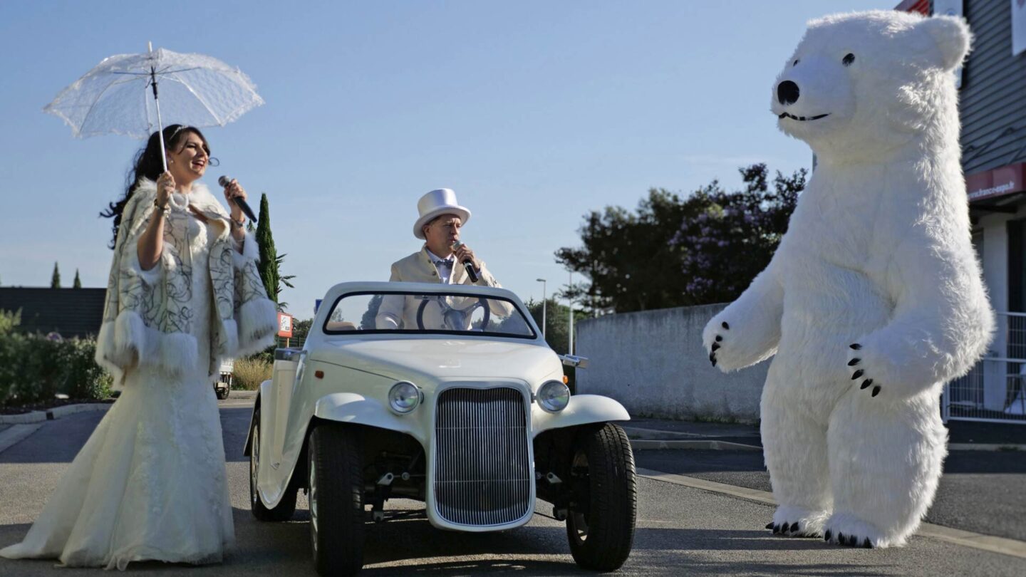 Spectacle déambulatoire Happy Noël Noël à Chartres 2025